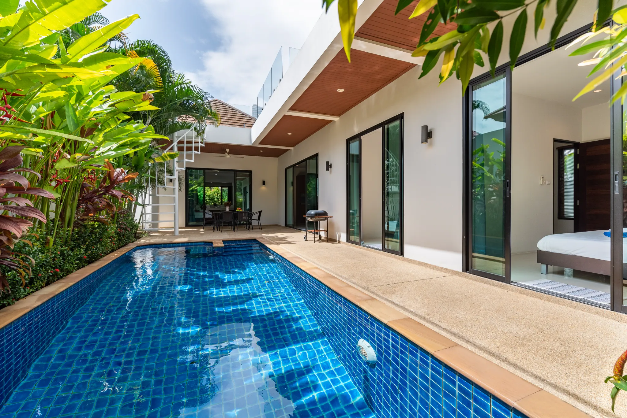 Modern 3br Boutique Pool Villa next to heave forest